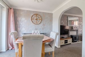 Diner- click for photo gallery